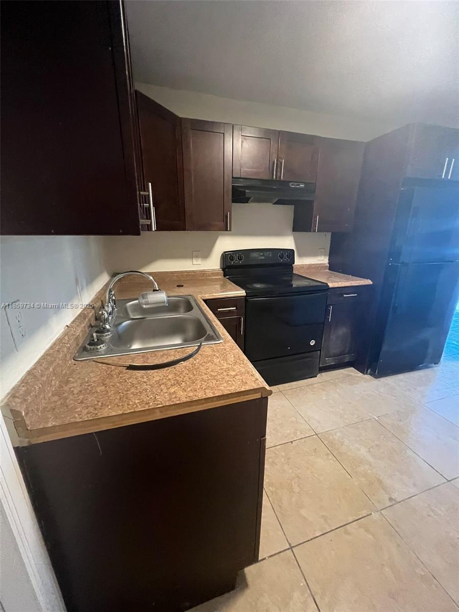 1649 West 28th Street, Unit B Riviera Beach, FL 33404 - Photo 16 of 56 Gallery Image 16