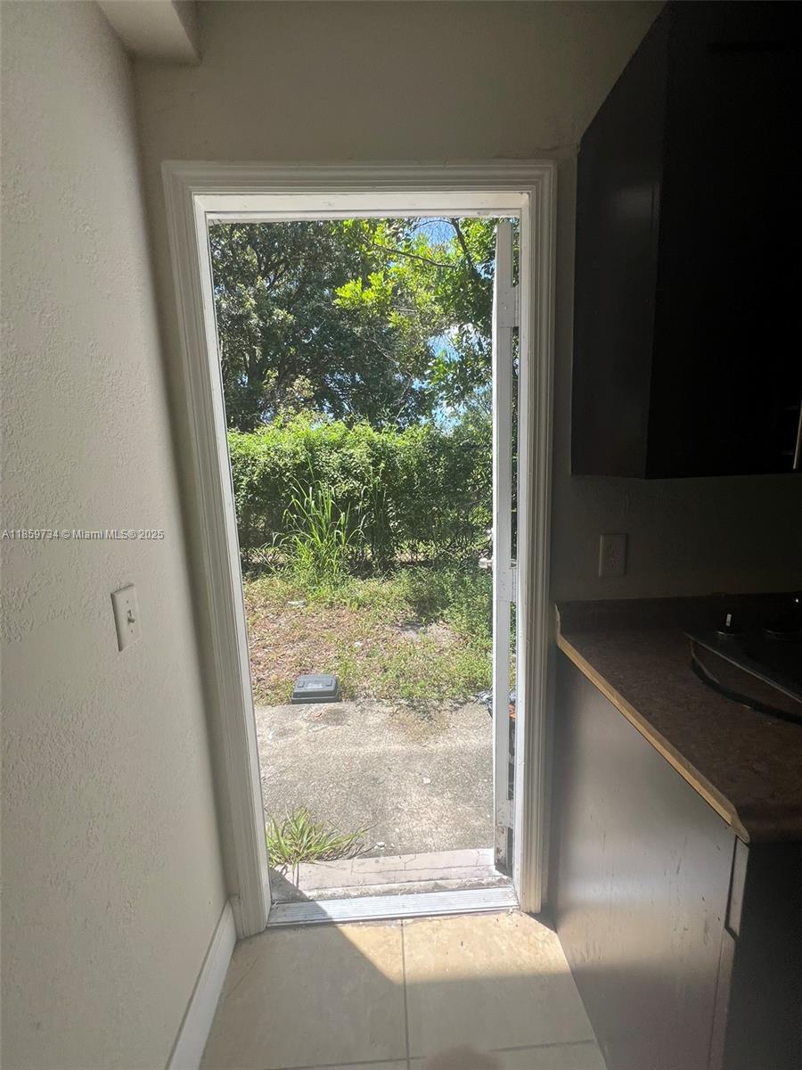 1649 West 28th Street, Unit B Riviera Beach, FL 33404 - Photo 20 of 56 Gallery Image 20