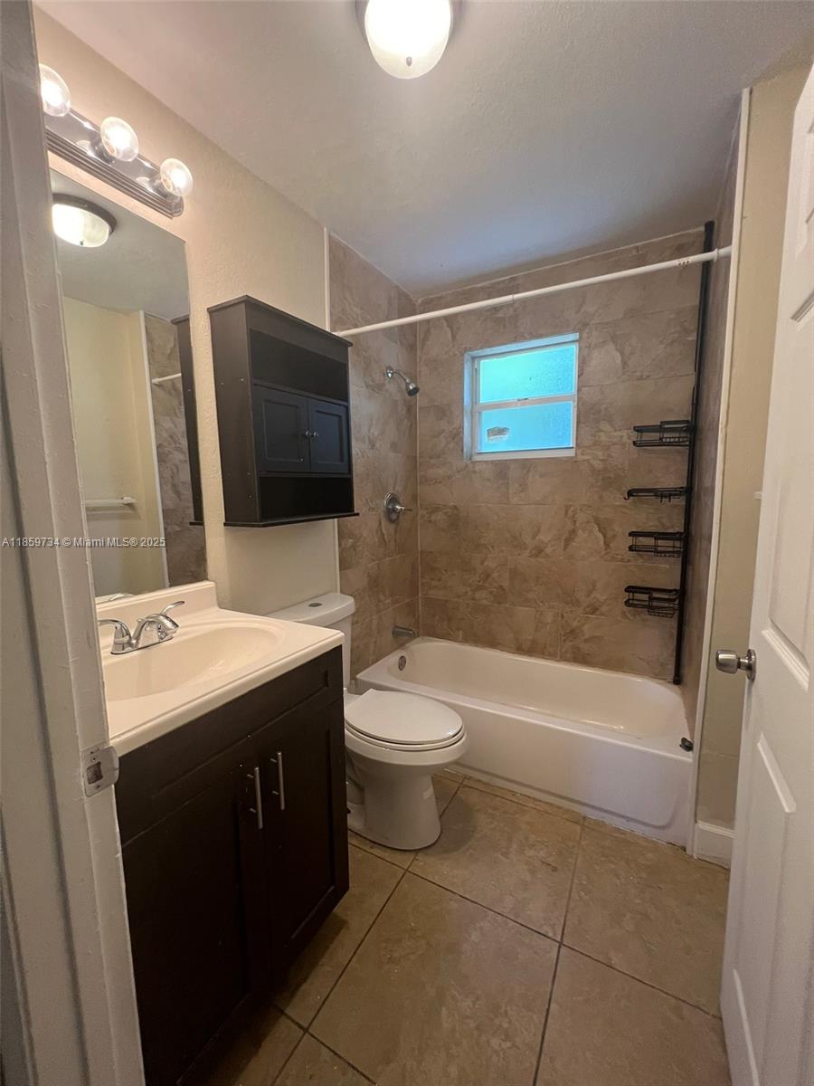 1649 West 28th Street, Unit B Riviera Beach, FL 33404 - Photo 26 of 56 Gallery Image 26