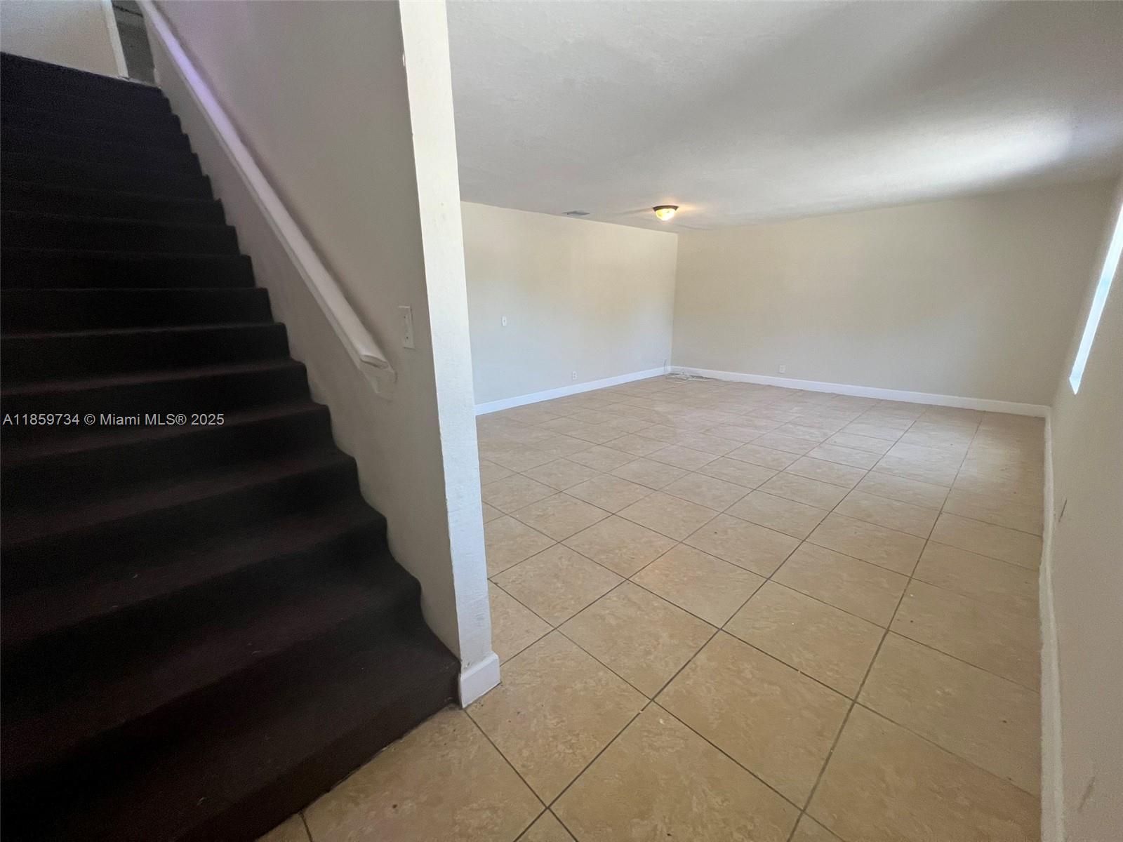 1649 West 28th Street, Unit B Riviera Beach, FL 33404 - Photo 4 of 56 Gallery Image 4