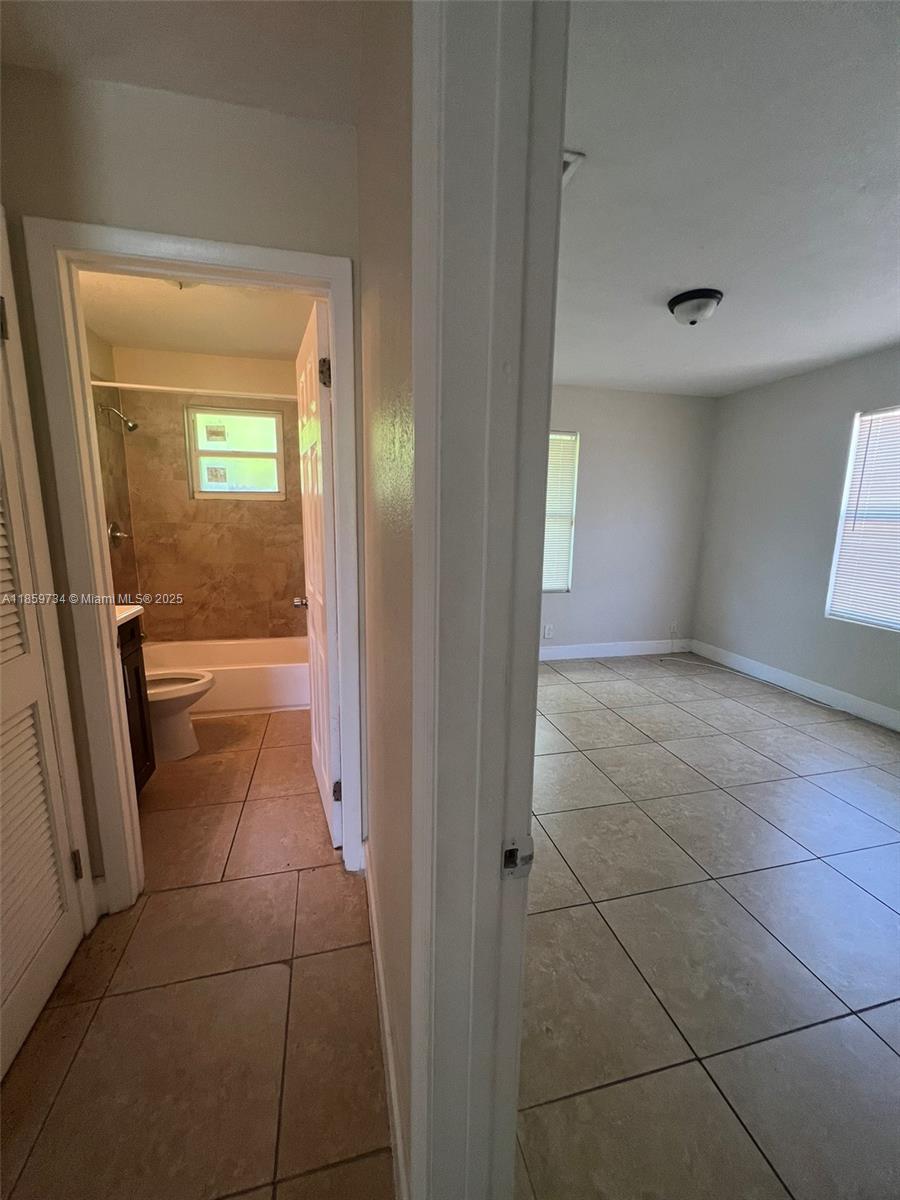 1649 West 28th Street, Unit B Riviera Beach, FL 33404 - Photo 41 of 56 Gallery Image 41