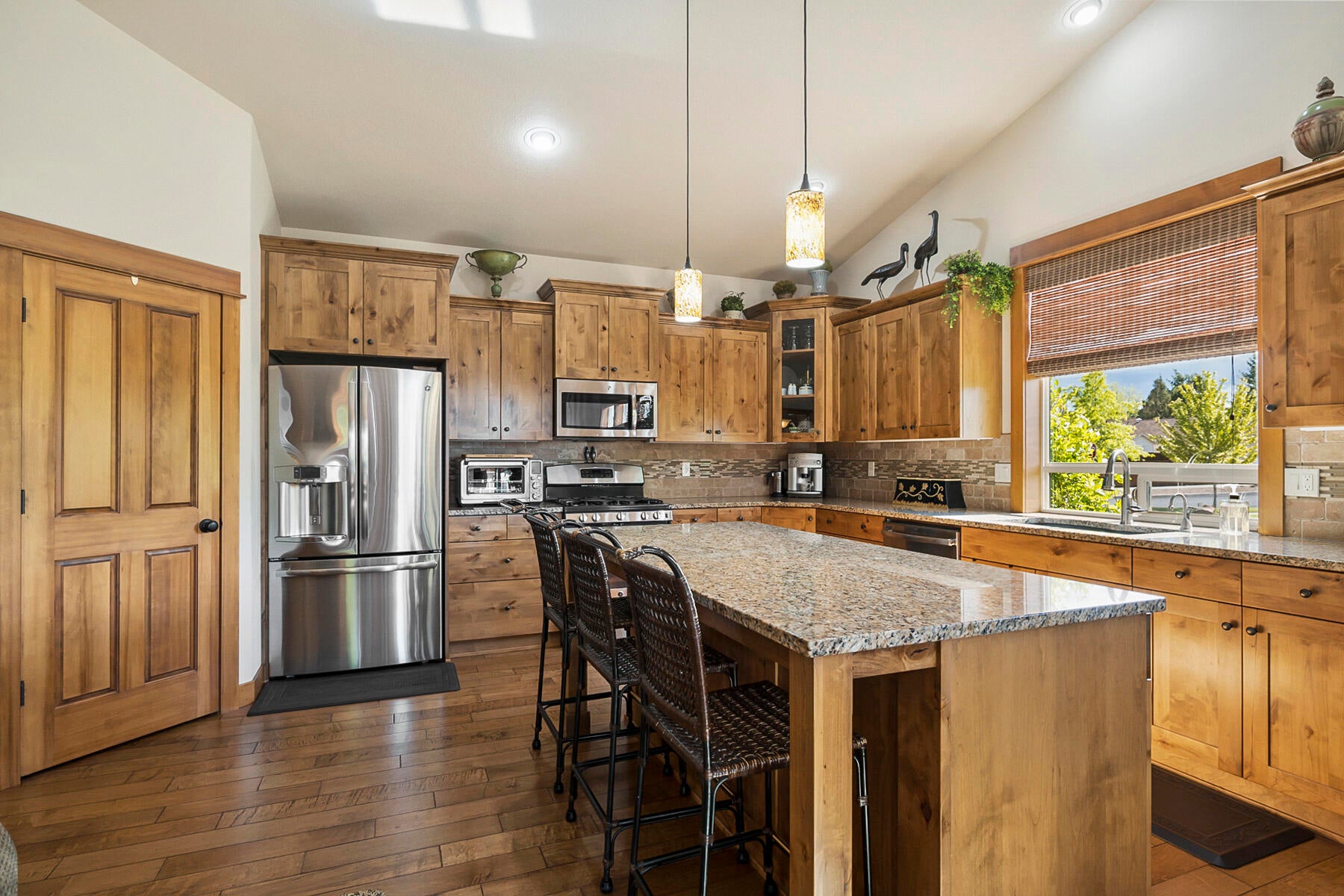20876 Rorick Drive Bend, OR 97701 - Photo 14 of 32 14JH5_4661