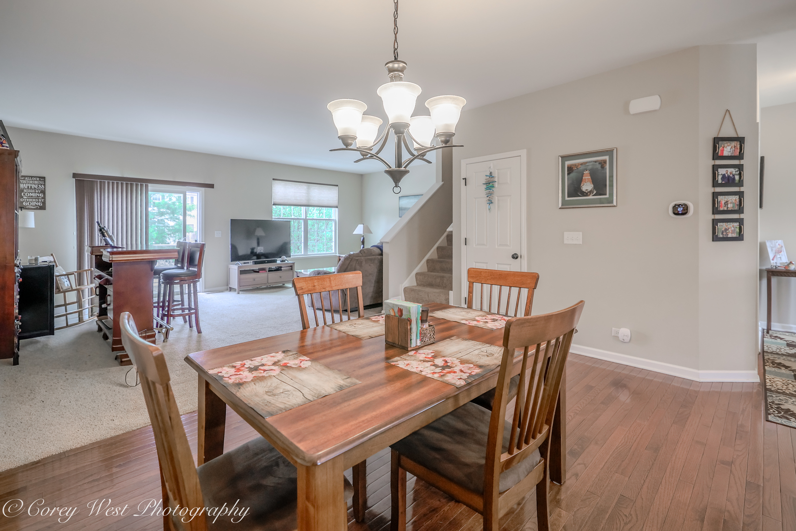 4062 Pompton Avenue Elgin, IL 60124 - Photo 13 of 41