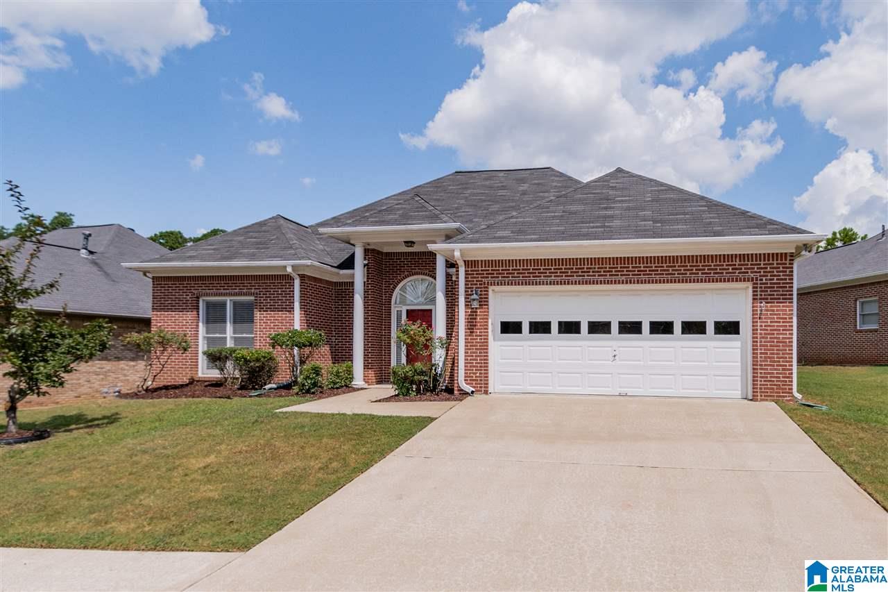 202 Beaver Crest Circle Pelham, AL 35124 - Photo 2 of 35