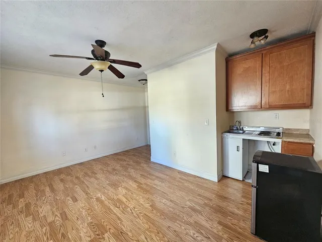 $950 | 1355 Drew Street, Unit 102, Clearwater, FL 33755