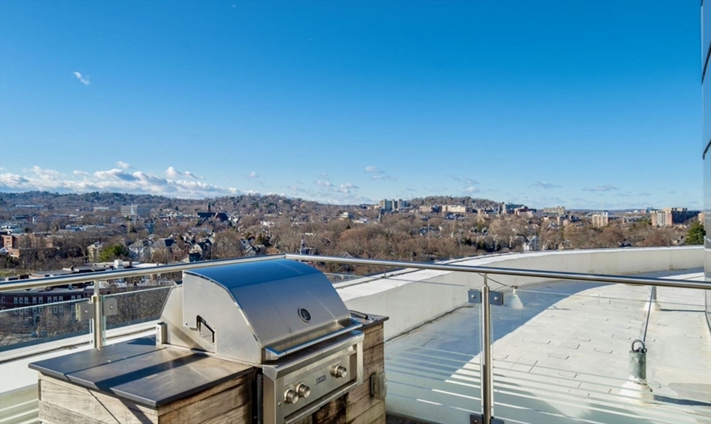 80 Fenwood Road, Unit 706 Boston, MA 02115 - Photo 21 of 33 a view of a city