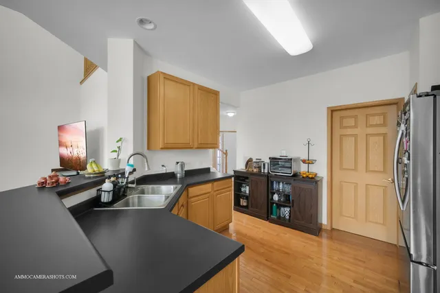 $3,200 | 369 Vaughn Circle, Aurora, IL 60502