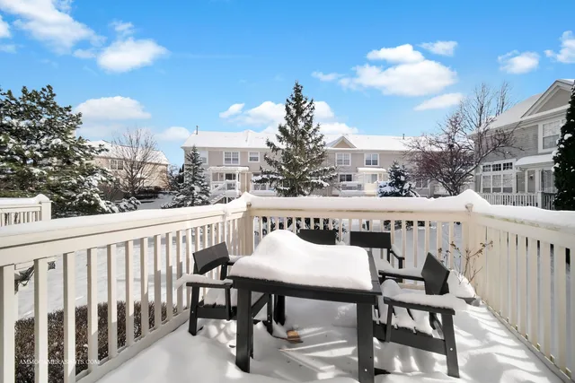 $3,200 | 369 Vaughn Circle, Aurora, IL 60502