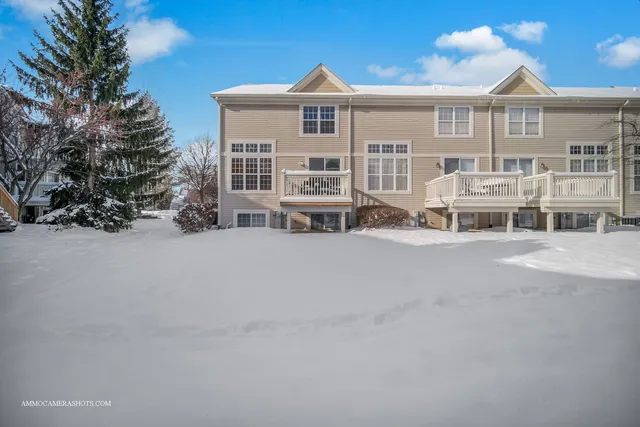 $3,200 | 369 Vaughn Circle, Aurora, IL 60502