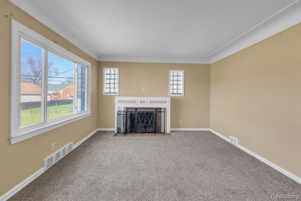 24901 Joy Road Dearborn Heights, MI 48127 - Photo 6 of 44