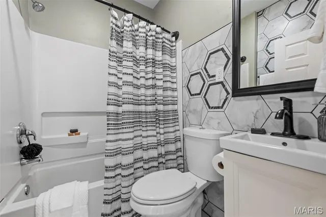 $235,000 | 2911 Brazeau Avenue, Brentwood, MO 63144