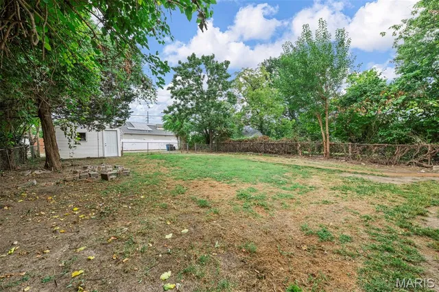 $235,000 | 2911 Brazeau Avenue, Brentwood, MO 63144