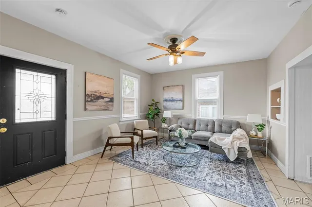 $235,000 | 2911 Brazeau Avenue, Brentwood, MO 63144