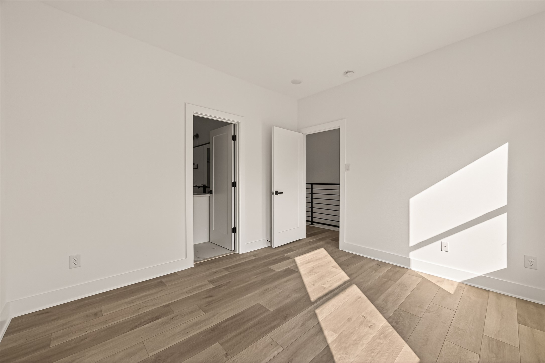 2475 Carmel Street, Unit B Houston, TX 77091 - Photo 9 of 21