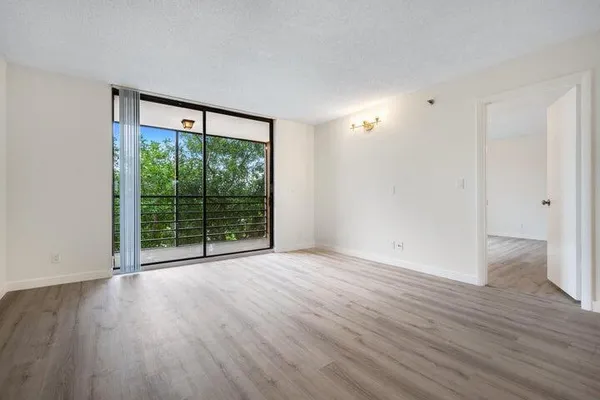 $1,800 | 7770 Tahiti Lane, Unit 405, Lake Worth, FL 33467
