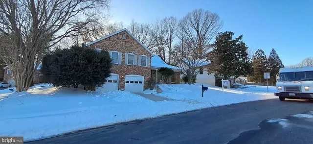 $849,999 | 9217 Dorothy Lane, Springfield, VA 22153