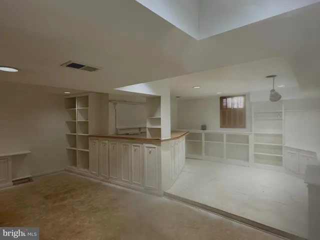 $849,999 | 9217 Dorothy Lane, Springfield, VA 22153