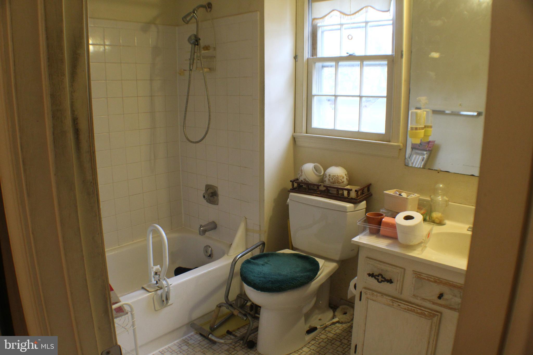 9217 Dorothy Lane Springfield, VA 22153 - Photo 27 of 76