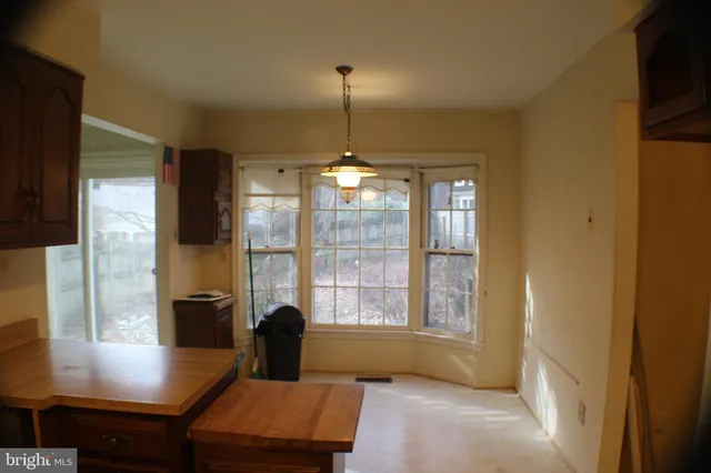 $849,999 | 9217 Dorothy Lane, Springfield, VA 22153