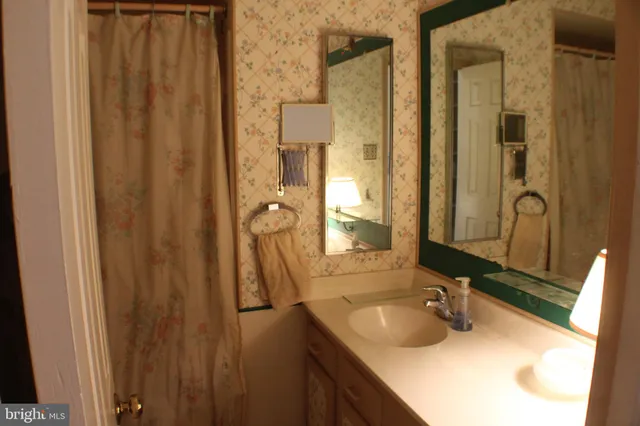 $849,999 | 9217 Dorothy Lane, Springfield, VA 22153