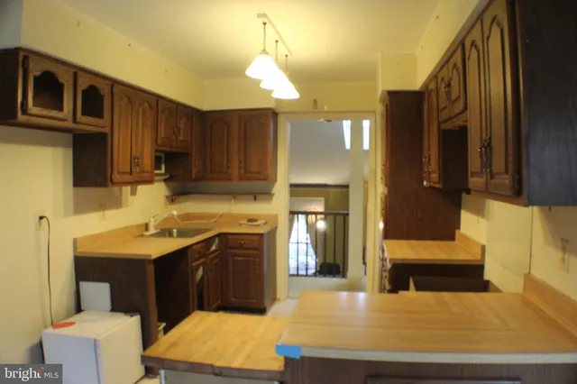 $849,999 | 9217 Dorothy Lane, Springfield, VA 22153