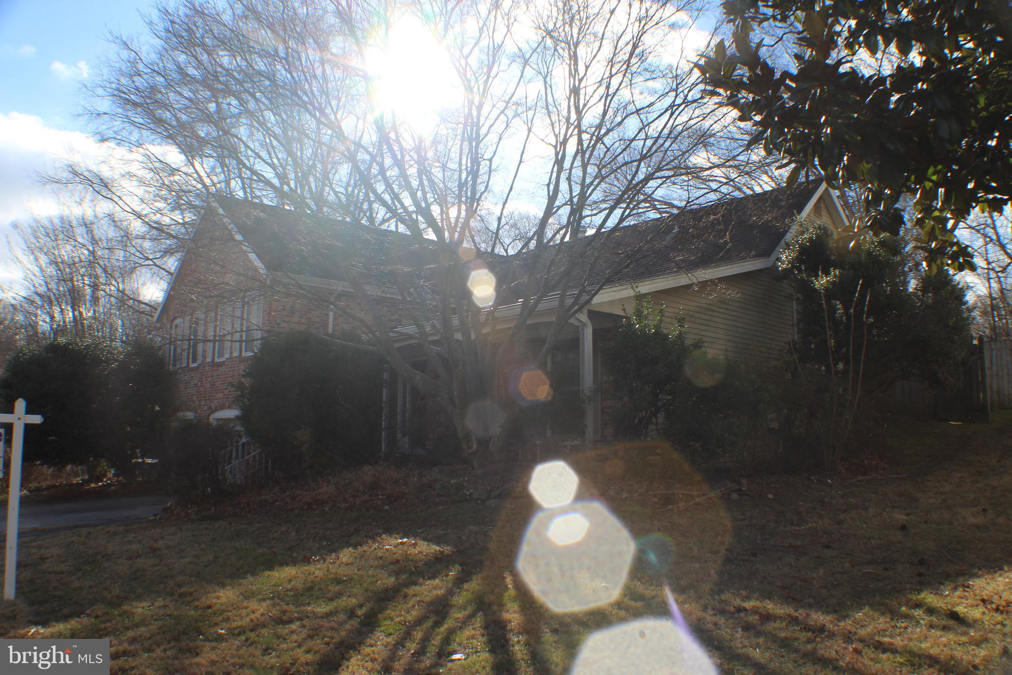 9217 Dorothy Lane Springfield, VA 22153 - Photo 6 of 76