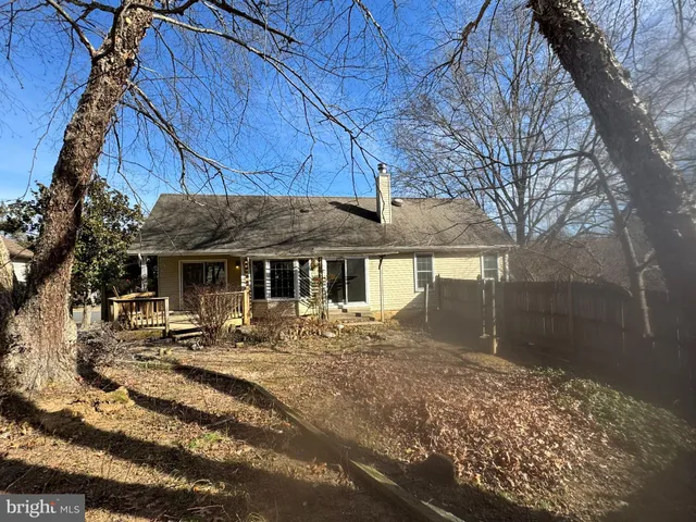 $849,999 | 9217 Dorothy Lane, Springfield, VA 22153