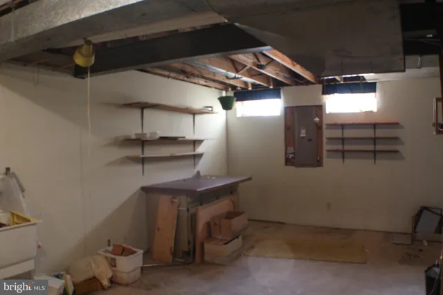 $849,999 | 9217 Dorothy Lane, Springfield, VA 22153