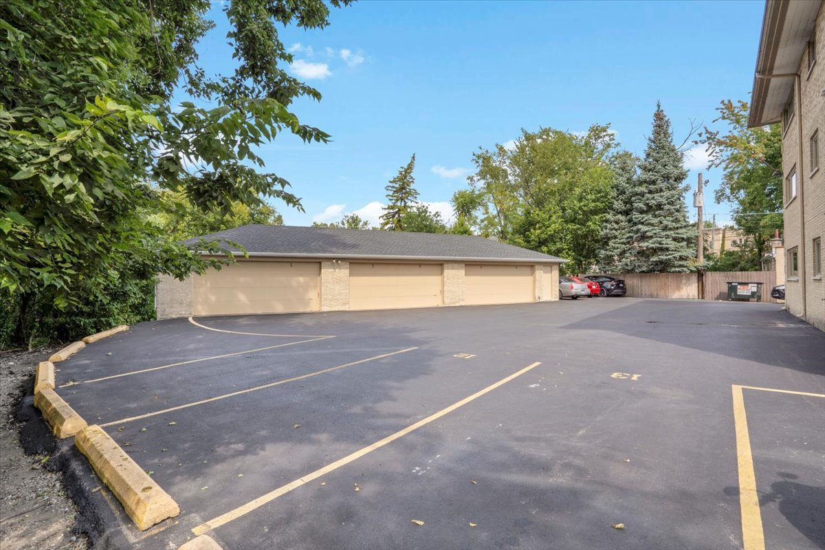 7330 Ogden Avenue, Unit 3 Riverside, IL 60546 - Photo 34 of 37 a view of a street with houses