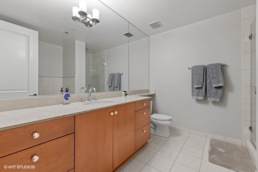 2 West Delaware Place, Unit 3002 Chicago, IL 60610 - Photo 18 of 25
