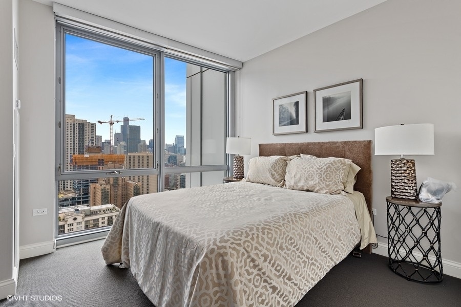 2 West Delaware Place, Unit 3002 Chicago, IL 60610 - Photo 19 of 25
