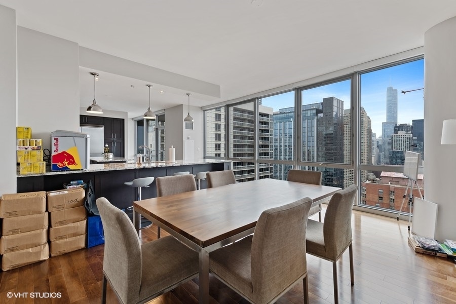 2 West Delaware Place, Unit 3002 Chicago, IL 60610 - Photo 6 of 25