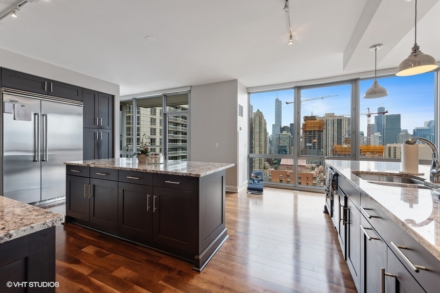 2 West Delaware Place, Unit 3002 Chicago, IL 60610 - Photo 7 of 25
