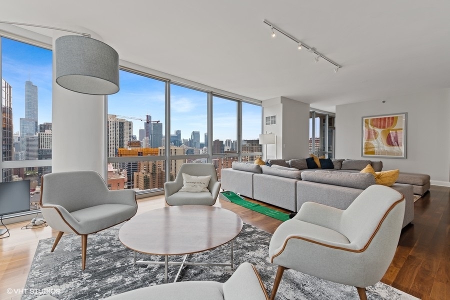 2 West Delaware Place, Unit 3002 Chicago, IL 60610 - Photo 9 of 25