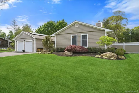 $815,000 | 12 Buccaneer Lane, East Setauket, NY 11733