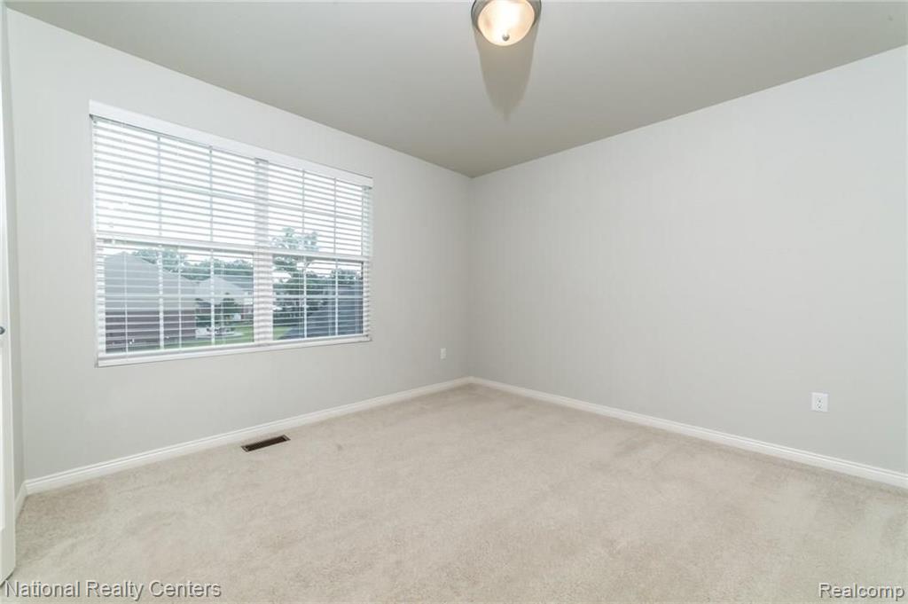 918 Monterey Ln. Rochester Hills, MI 48307 - Photo 17 of 30