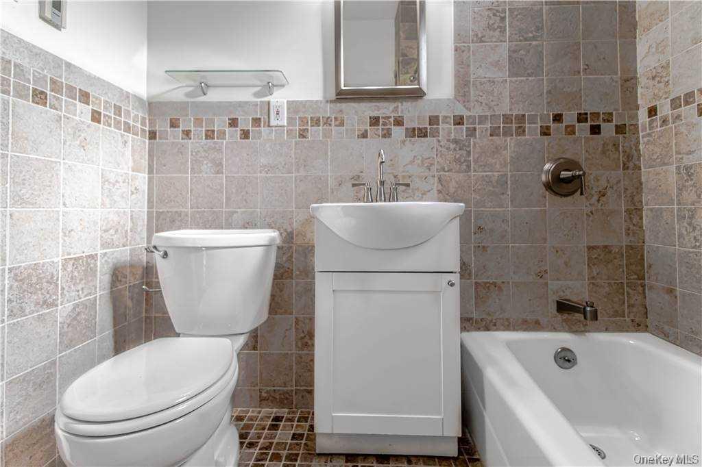 84-02 Beverly Road, Unit 2B Queens, NY 11415 - Photo 15 of 16