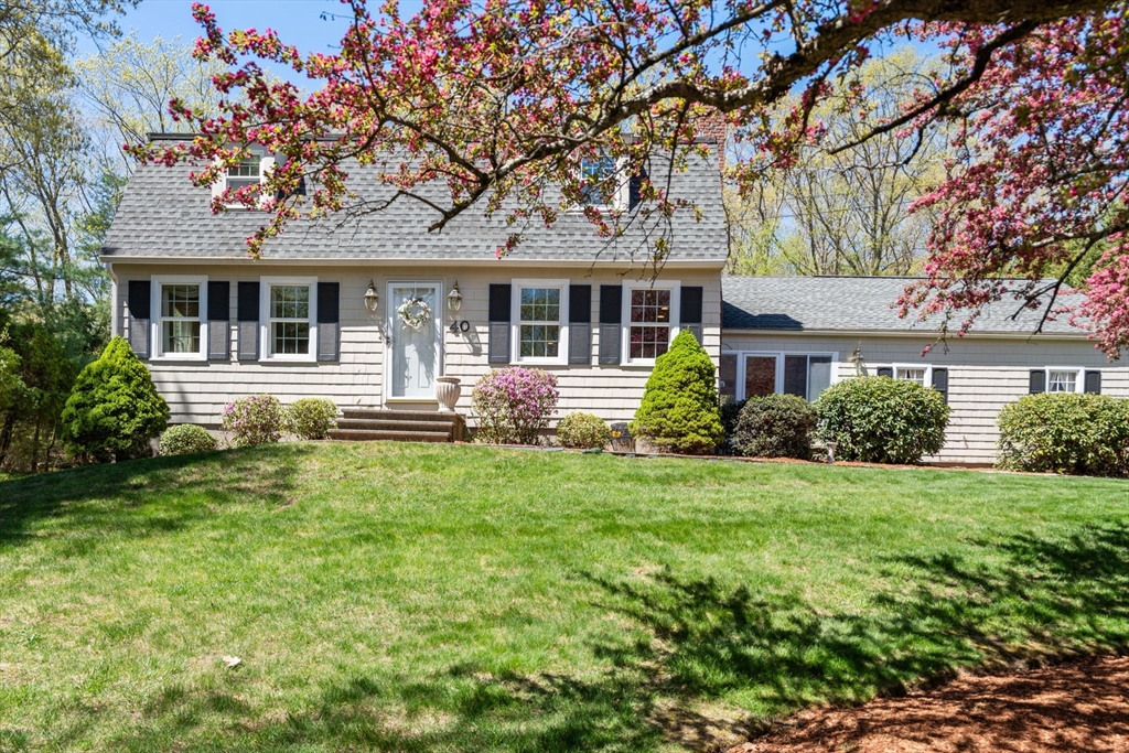 40 Amble Road Chelmsford, MA 01824 - Photo 1 of 26 front view of a house with a yard