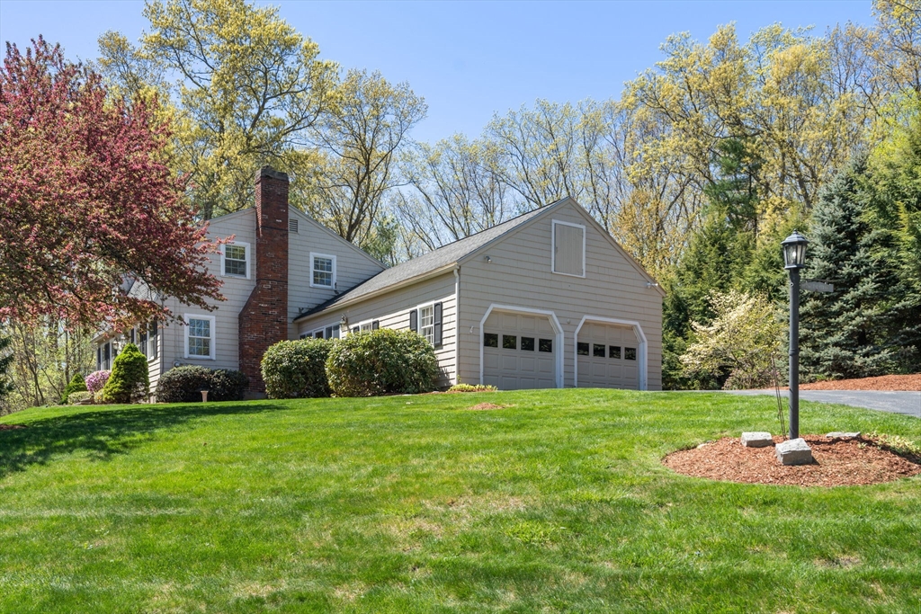 40 Amble Road Chelmsford, MA 01824 - Photo 26 of 26 a front view of house with yard and green space