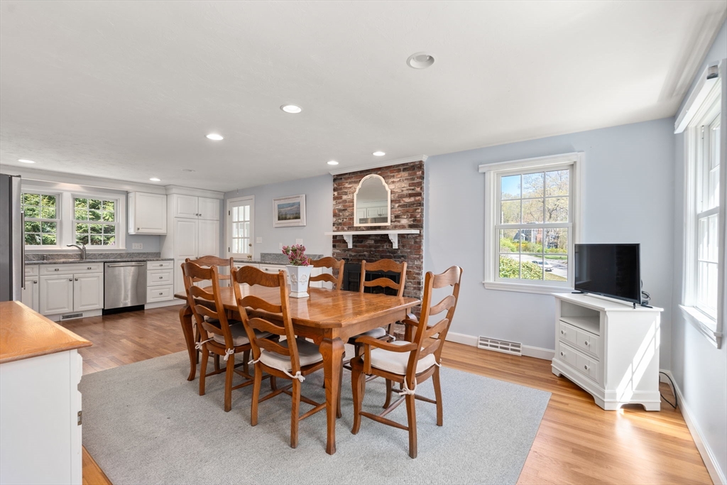 40 Amble Road Chelmsford, MA 01824 - Photo 4 of 26 a view of a dining room with furniture and wooden floor
