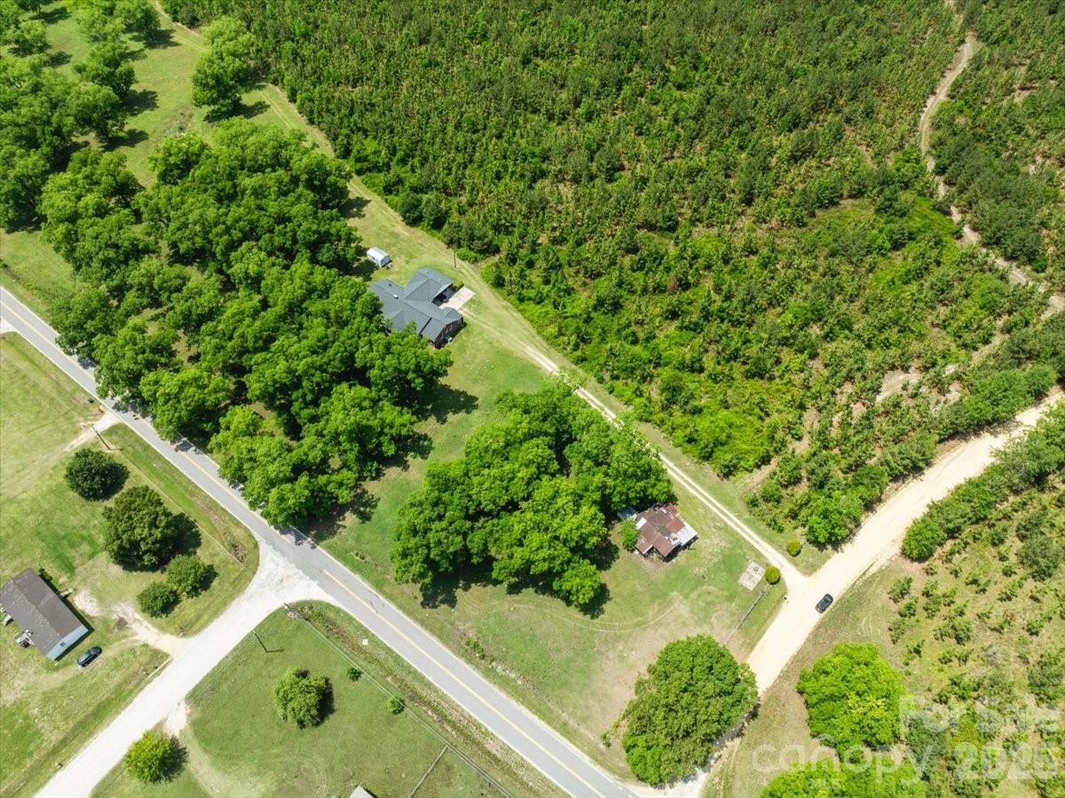 464 Lark Road Cheraw, SC 29520 - Photo 13 of 48
