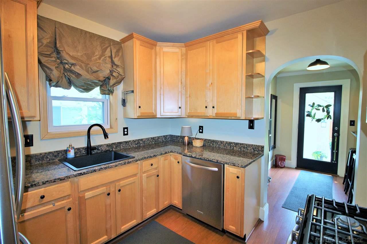 469 Touraine Road Grosse Pointe, MI 48236 - Photo 17 of 57 50078705-16.JPG