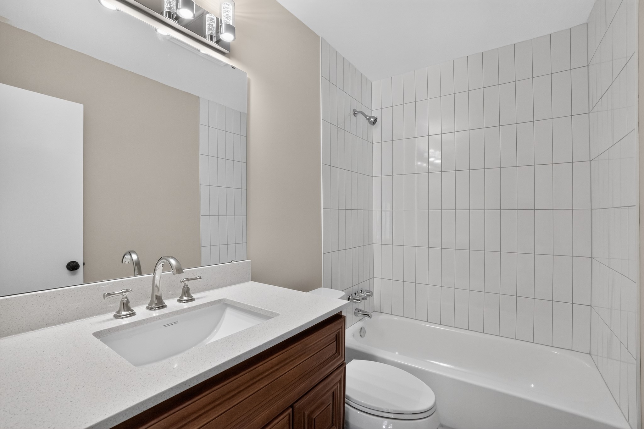 2113 Rabb Road Austin, TX 78704 - Photo 17 of 35 Hall bath, Side B
