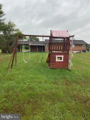 $1,800 | 871 Fairfax Pike, Stephens City, VA 22655