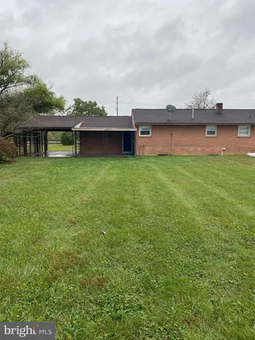 $1,800 | 871 Fairfax Pike, Stephens City, VA 22655