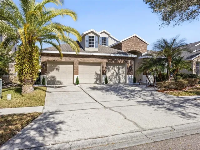 $579,900 | 10421 Stone Glen Drive, Orlando, FL 32825