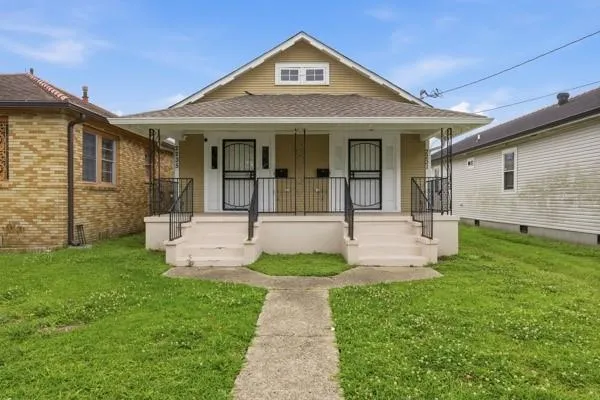 $1,300 | 2235 Mandeville Street, New Orleans, LA 70117