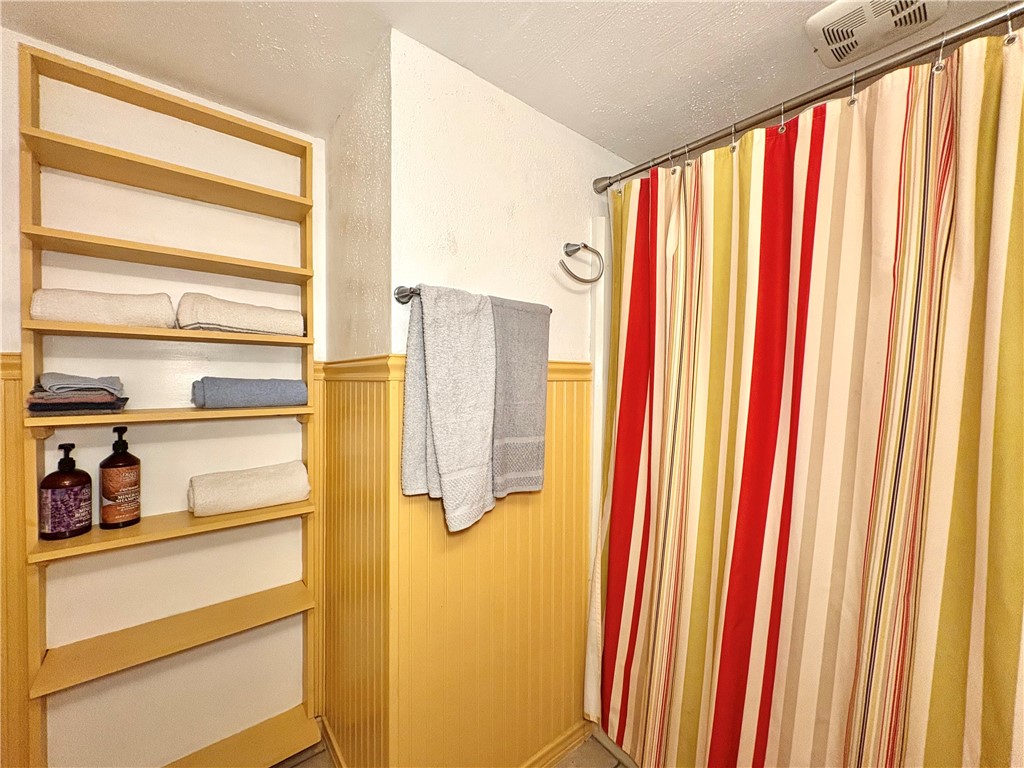 3938 Surfside, Unit 3233 Corpus Christi, TX 78402 - Photo 13 of 23 a view of a walk in closet