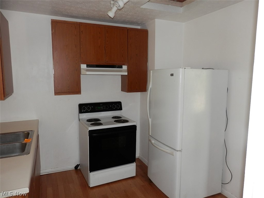 4662 Kent Road Stow, OH 44240 - Photo 4 of 11