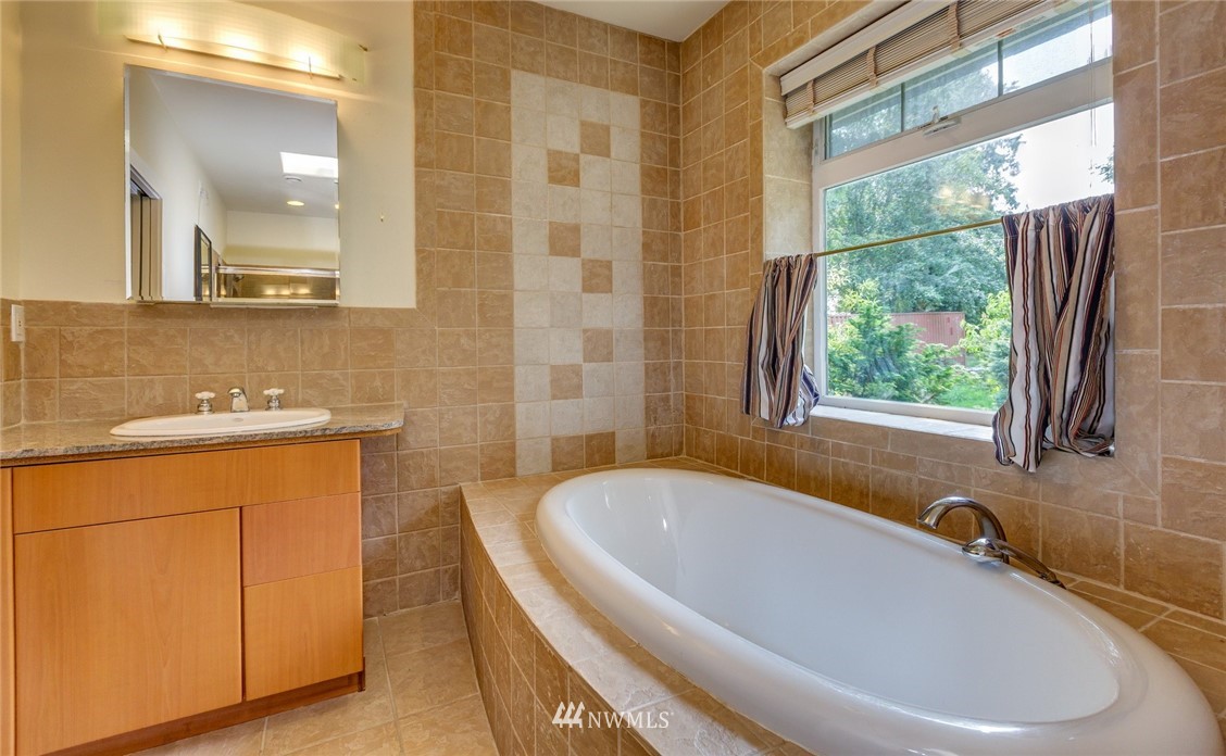 4900 Roney Road Bow, WA 98232 - Photo 13 of 25 Gallery Image 13